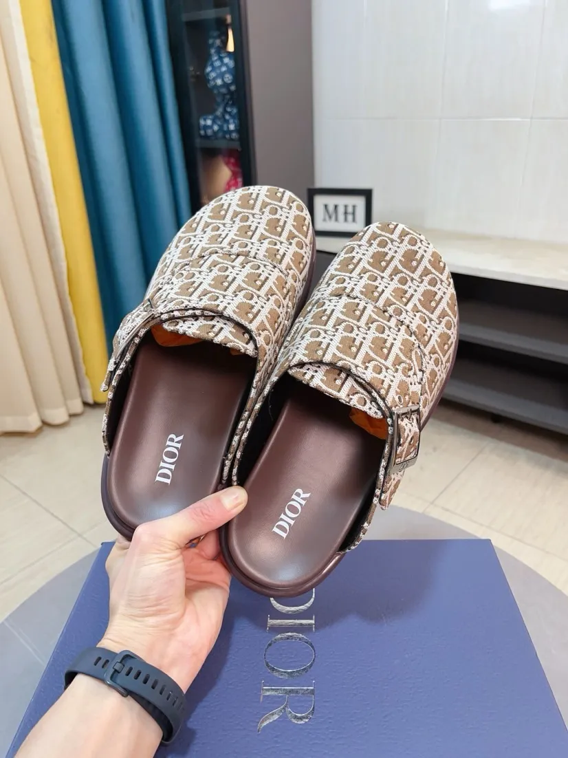 Men's shoes 💰380🌸🌸【Dior】Top purchasing agent 🇮🇹 Di Street Male God half drag counter synchronization, uppers imported from Italy with D logo fabric, high-quality complex splicing craftsmanship, soles: original soles specially provided by the original factory, exclusive event molded soles super comfortable, original factory single goods, 🔍🔍high quality, you can enter and exit the counter at will, welcome to compare, size number 38-45 (order 46)